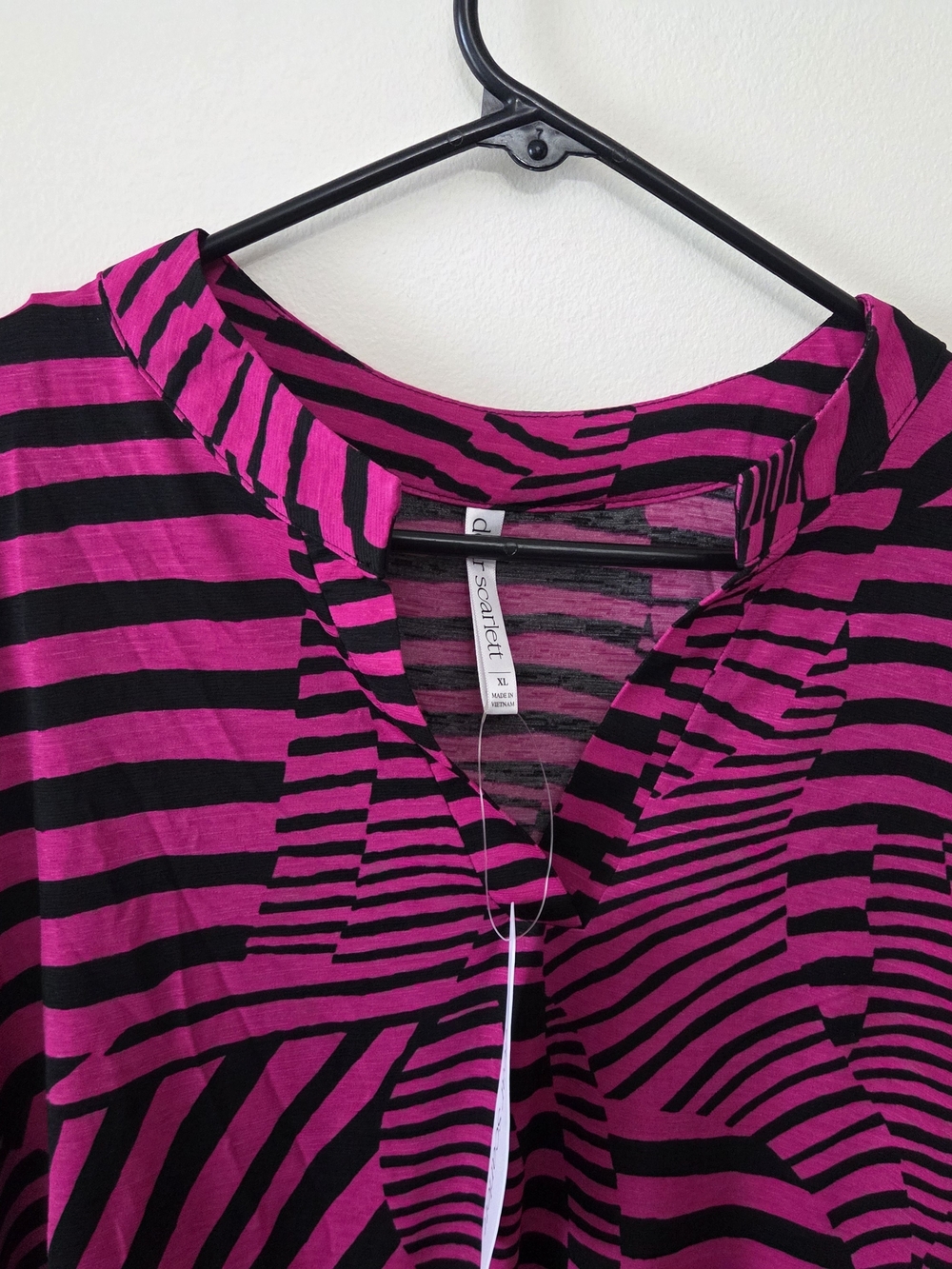 Dear Scarlett Women’s V-Neck Striped Tunic Top - Magenta & Black-XL - Picture 3 of 8